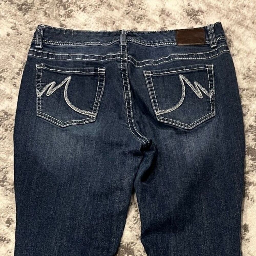 Maurices Bootcut Jeans Womens 9/10 X-Short Dark Wash Embroidered M Pockets - Picture 3 of 6